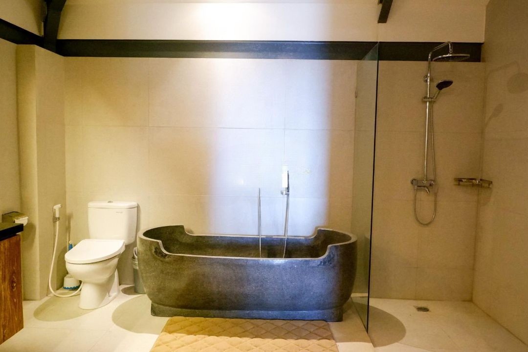 Bathroom detail